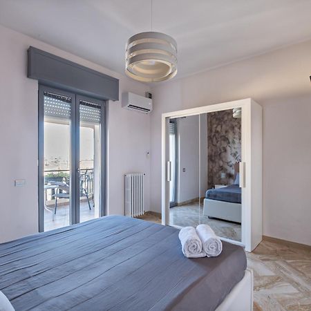 Penthouse Station Luxury Apts Le Dimore Бриндизи Екстериор снимка