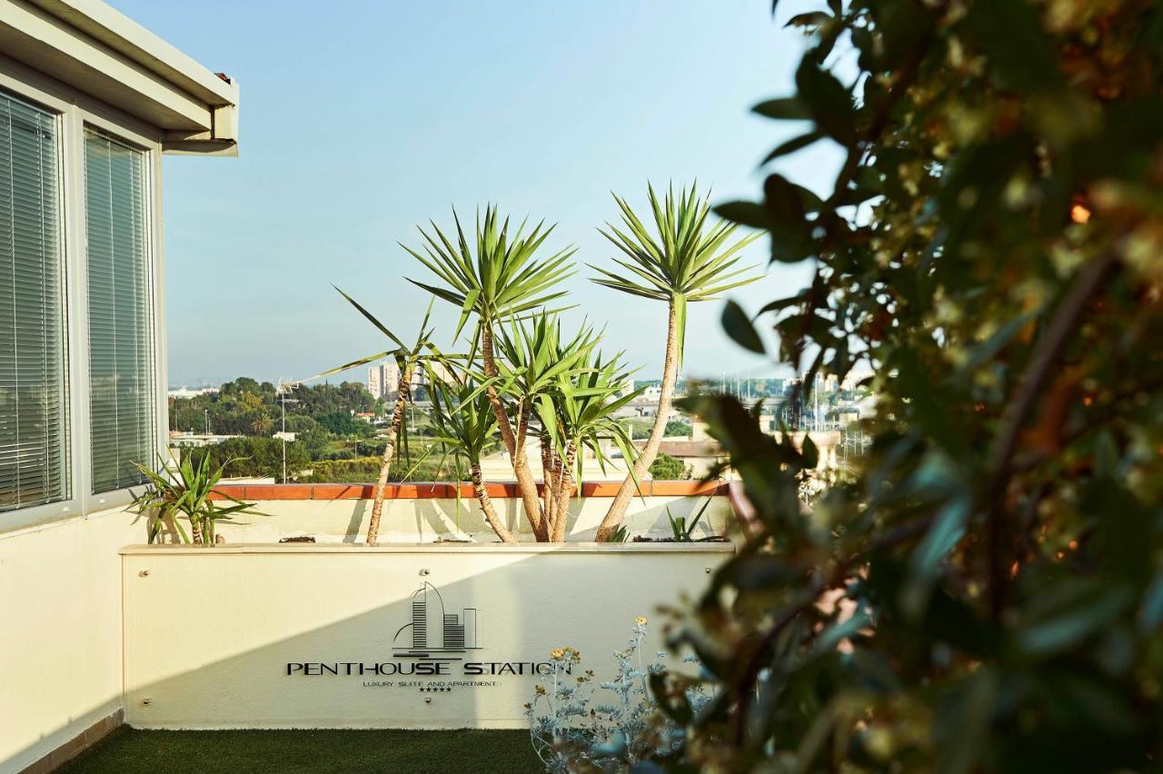 Penthouse Station Luxury Apts Le Dimore Бриндизи Екстериор снимка