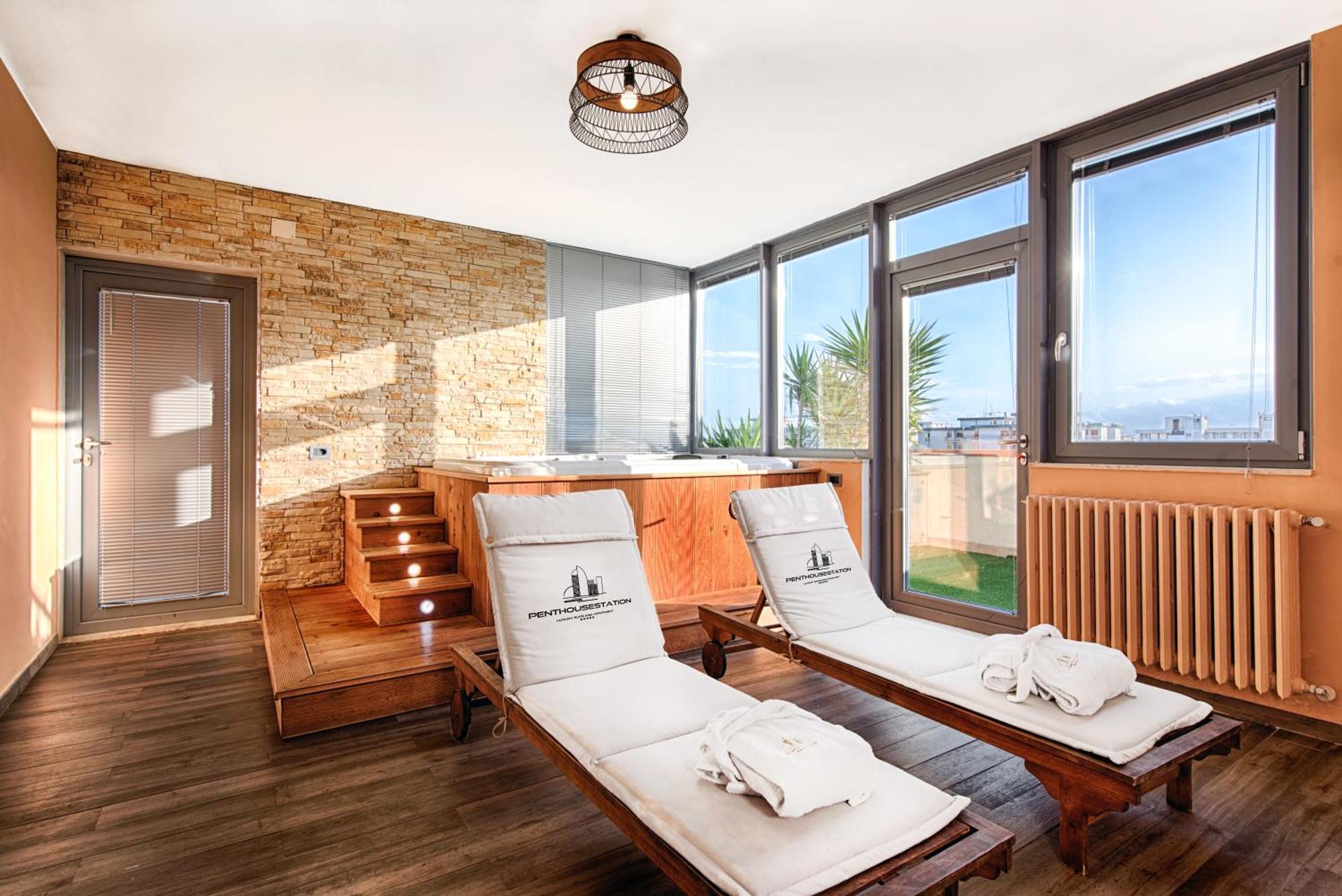 Penthouse Station Luxury Apts Le Dimore Бриндизи Екстериор снимка