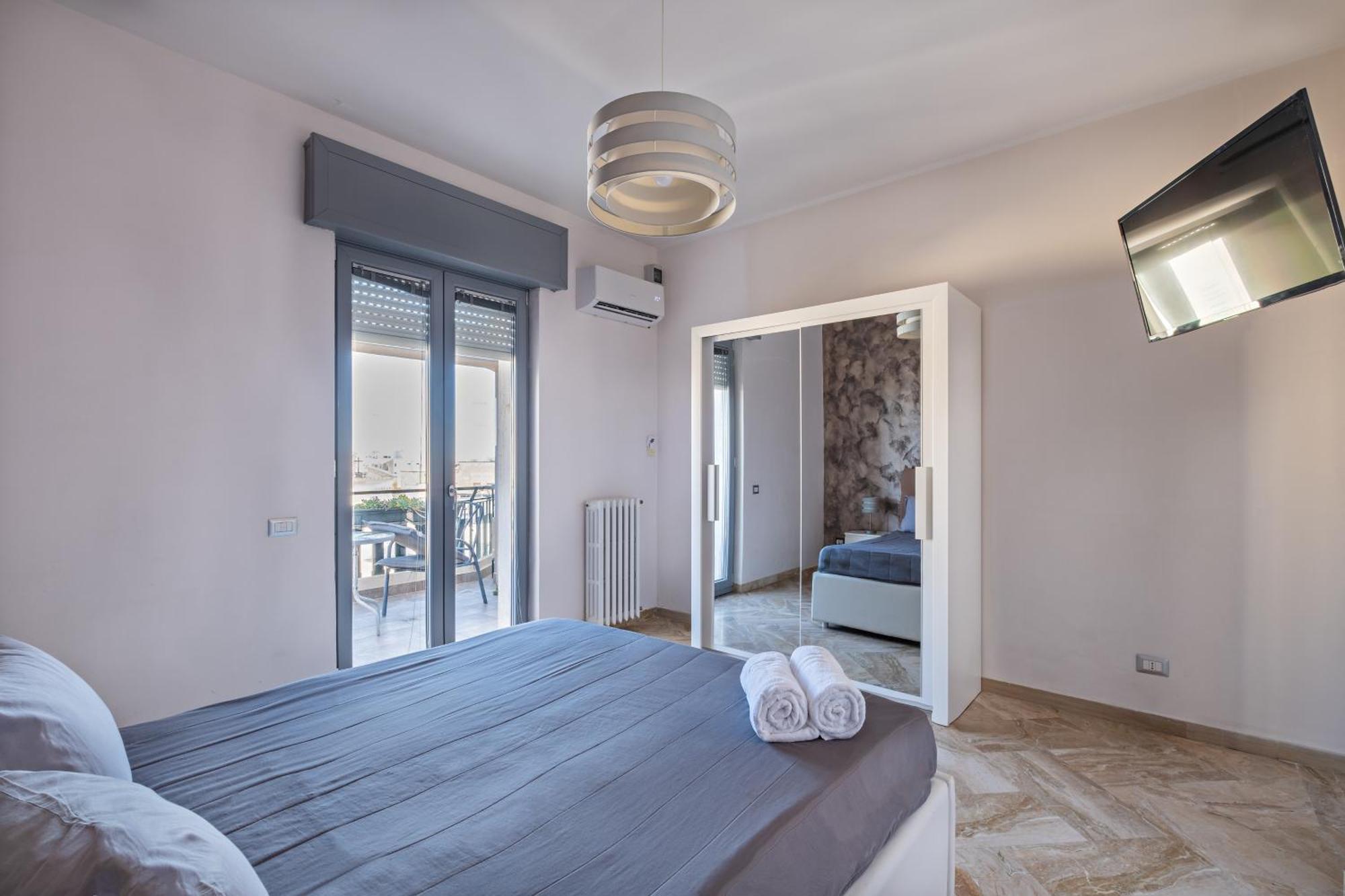 Penthouse Station Luxury Apts Le Dimore Бриндизи Екстериор снимка