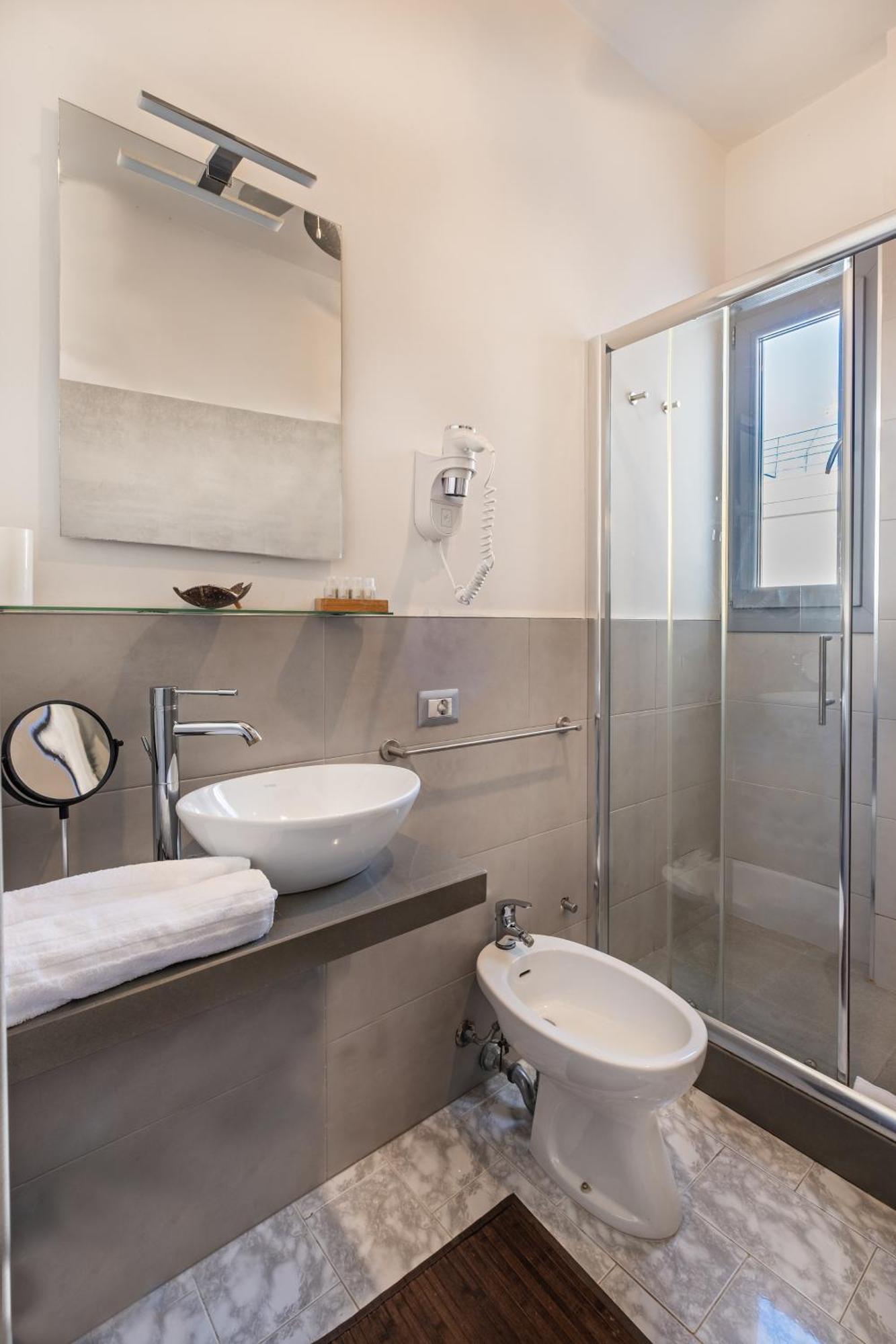 Penthouse Station Luxury Apts Le Dimore Бриндизи Екстериор снимка