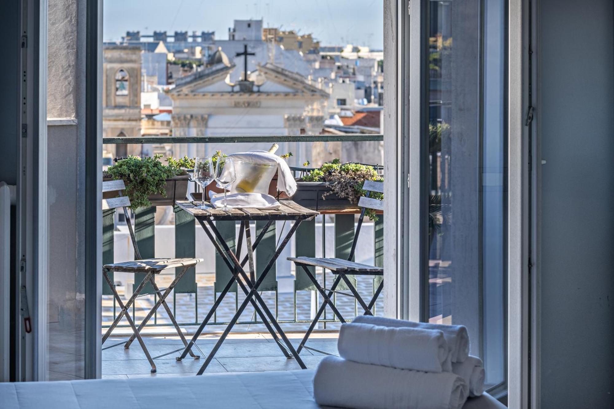 Penthouse Station Luxury Apts Le Dimore Бриндизи Екстериор снимка